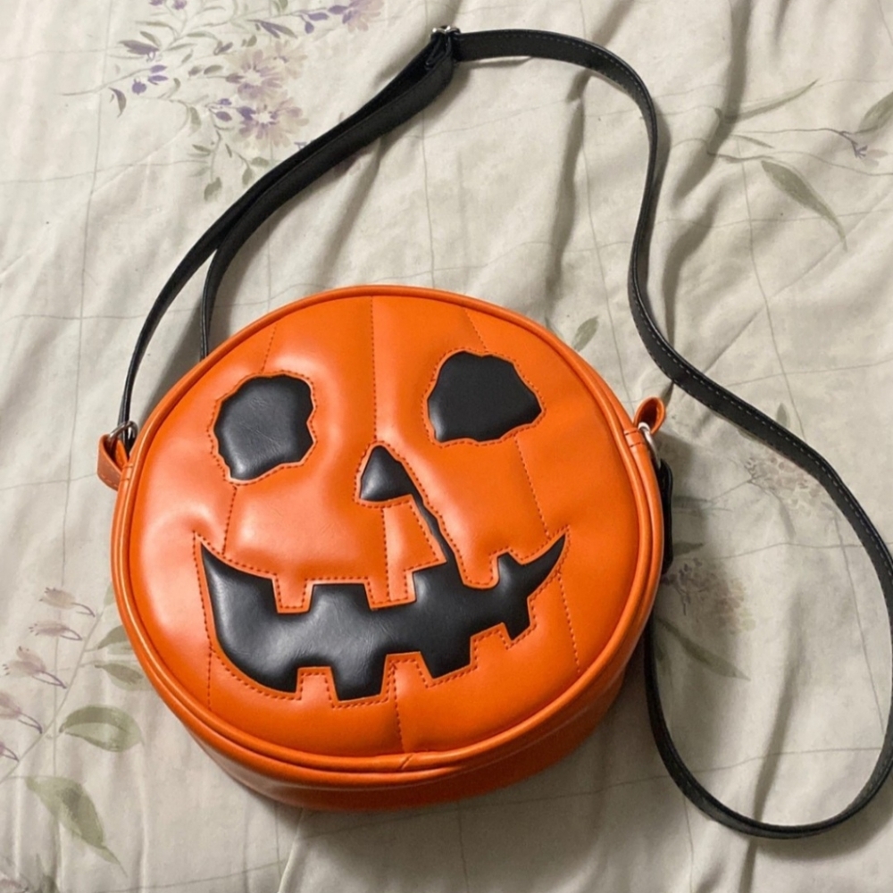 Love Pain and Stitches Trick Or Treat Halloween Crossbody‎ Bag